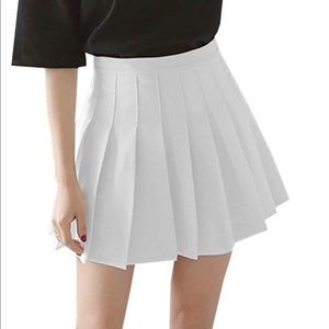 White pleated tennis skirt